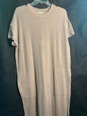 Ribbed Short-Sleeve Maxi Dress in Mauve